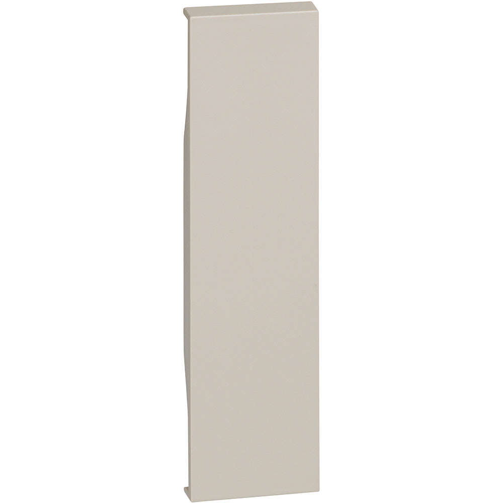 Cover per falsi poli sabbia 1 modulo Bticino Living Now KM00. Cover per falsi poli. Per articolo K4950 - 1 modulo, Sabbia.