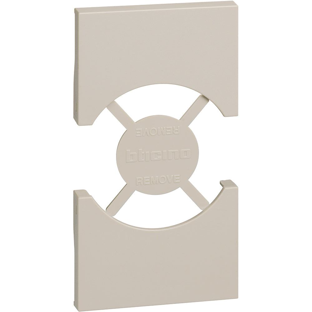Cover sabbia per presa unel 2 moduli Bticino Living Now KM03 Cover per presa standard Italia/Germania P 40. Per articoli KM4140A16 - KM4140A16F - 2 moduli, Sabbia